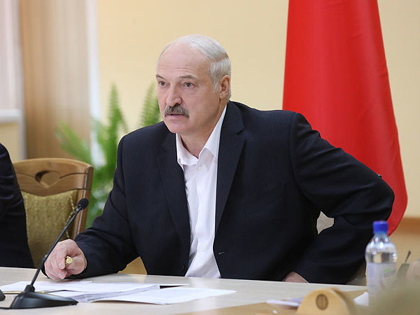 ﻿Лукашенко: Ми ніколи і ні за які гроші не станемо розривати наші відносини із братньою Росією