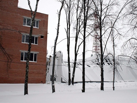 В Полтаве под тяжестью снега рухнула крыша спорткомплекса