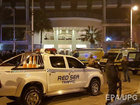 Reuters: В Хургаде неизвестные открыли огонь у входа в отель, ранены двое иностранцев