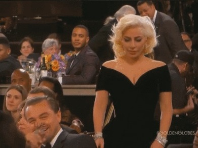 Леди Гага задела ДиКаприо, поднимаясь на сцену премии 