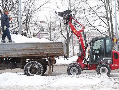 В Риге автоводителям предложили бесплатный проезд в общественном транспорте по 