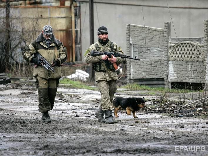 Украинская разведка: В Донецке один боевик погиб и трое ранены из-за обстрела террористами собственных позиций