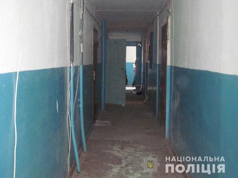 ﻿У Маріуполі чоловік підірвав двері у свою квартиру через зламаний замок – поліція