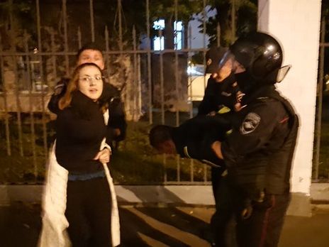 У московской больницы, где находится Навальный, начались задержания