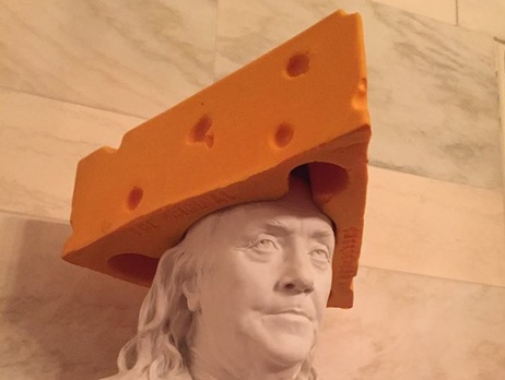 Белый дом организовал онлайн-общение с пользователями соцсетей под названием День Большой Сырной Головы