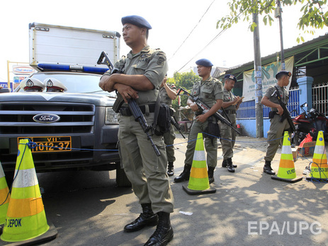 В столице Индонезии прогремела серия взрывов