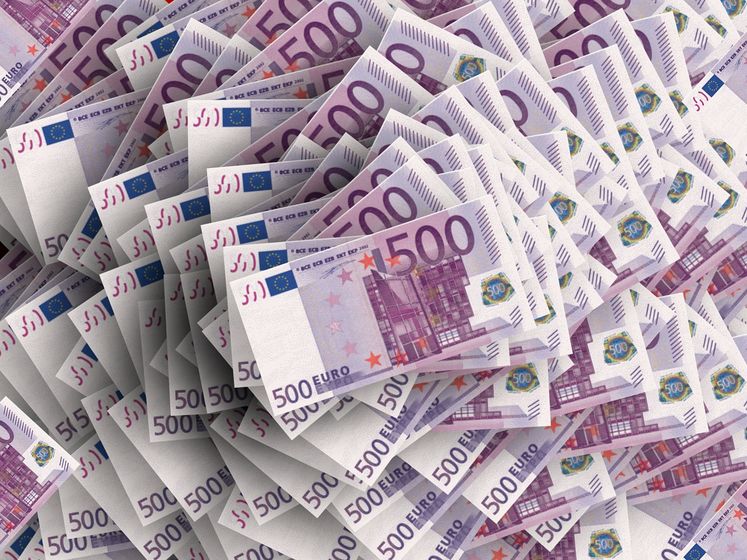 ﻿Курс гривні до євро зміцнився до 28,08 грн/€