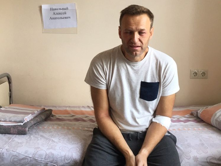 ﻿Навальний: Вони що, зовсім ідіоти, щоб труїти тебе в місці, де підозри вказують тільки на них? При владі в Росії зараз реально тупі і дурні чуваки