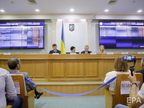 ЦИК Украины получил протоколы с мокрыми печатями от всех окружных избирательных комиссий