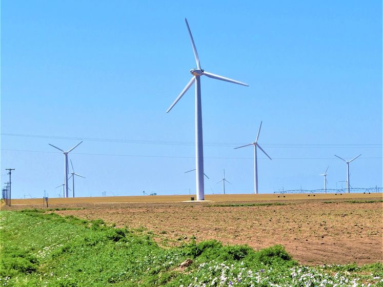 ﻿Виробники "зеленої" енергії подаватимуть у європейські суди на Україну, якщо ситуацію з розрахунками не буде вирішено – Українська вітроенергетична асоціація