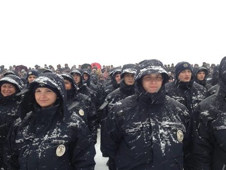 Аваков: В Днепропетровске приняли присягу 950 патрульных полицейских