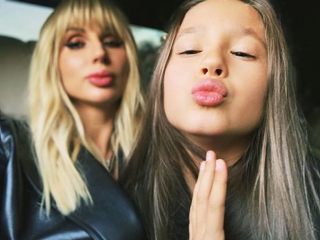 Loboda со старшей дочерью оторвалась на концерте Rammstein