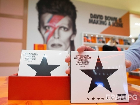 Альбом Боуи Black Star поднялся на первую строчку чарта Billboard 
