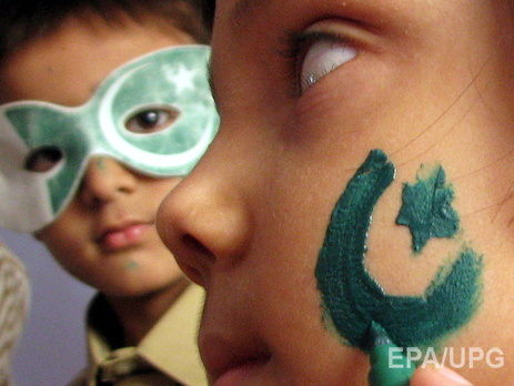 В Пакистане подросток, которого обвинили в богохульстве, отрезал себе кисть руки