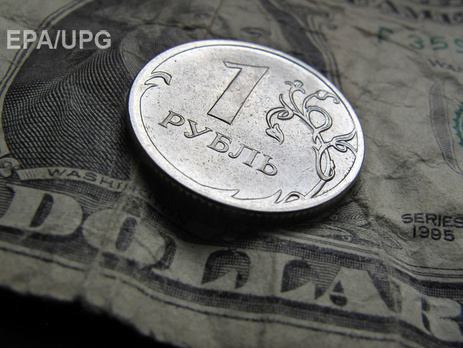 Bloomberg: Рубль занял второе место среди самых обесценивающихся валют 2016 года
