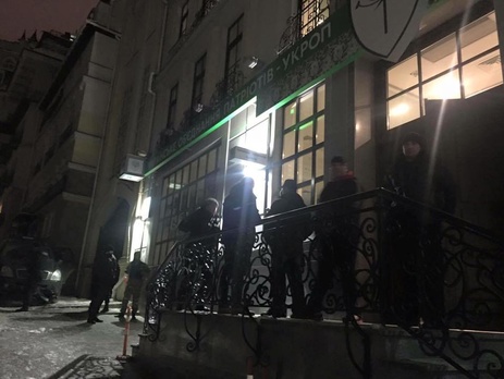 УКРОП заявил о блокировании офиса партии вооруженными людьми