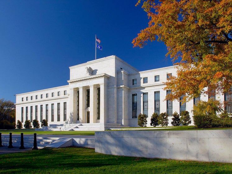 Федеральная резервная система США впервые с 2008 года понизила учетную ставку