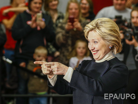 Fox News: Клинтон хранила на домашнем сервере секретную информацию правительства США