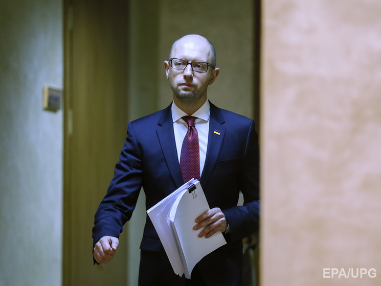 Яценюк инициирует заседание совета экономической стабильности, чтобы обсудить ситуацию с гривной