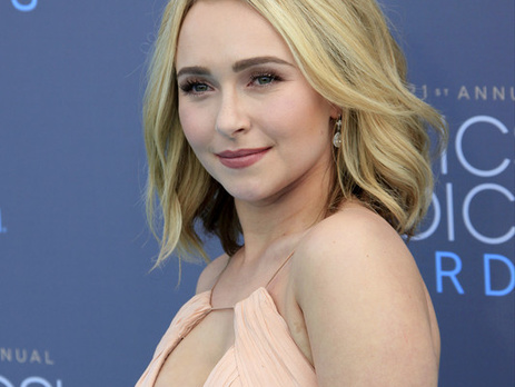 Панеттьери, Тайлер, Викандер, Деймон на церемонии вручения премии Critics' Choice Awards. Фоторепортаж