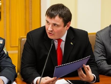 Гусев: Кабмин принял мою отставку с должности замминистра обороны