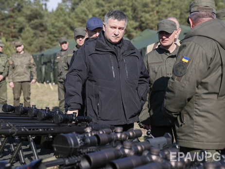 От Яценюка потребовали заменить Авакова под угрозой досрочных выборов весной – СМИ