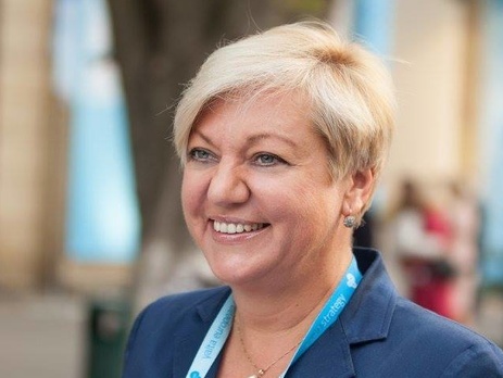 Гонтарева о курсе: Прошу всех успокоиться, для паники нет оснований