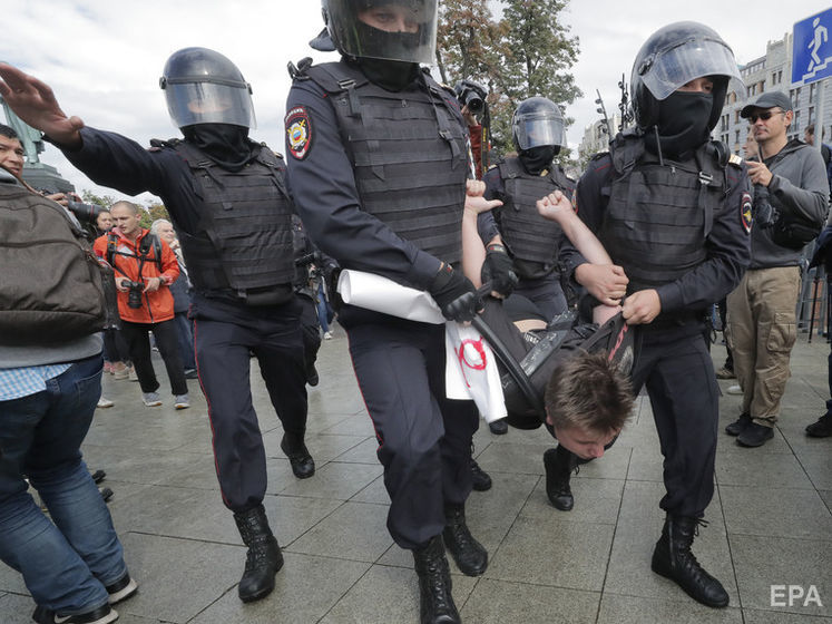 ﻿Кількість затриманих на акції протесту в Москві сягнула 600