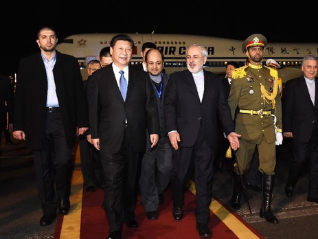 Глава Китая впервые за последние 14 лет приехал с государственным визитом в Иран