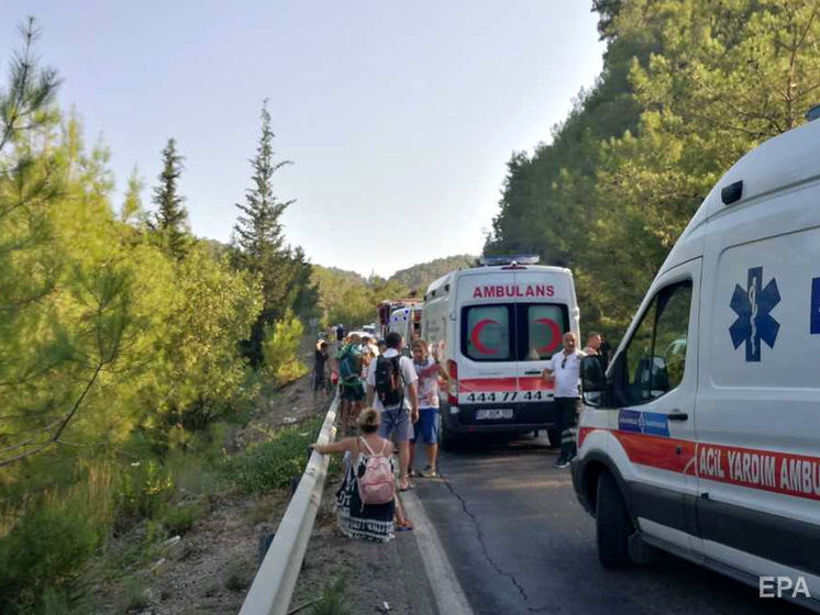 ﻿У Туреччині загорівся автобус із пасажирами, п'ятеро осіб загинули