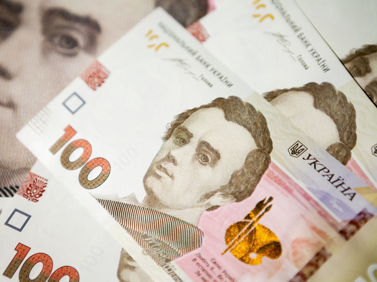 Від початку року гривня зміцнилася до долара сильніше за інші валюти світу – Reuters