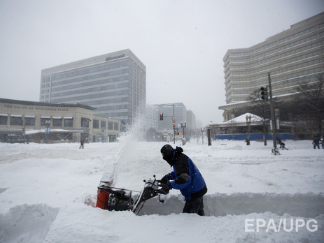 В 10 штатах США ввели чрезвычайное положение из-за снегопадов