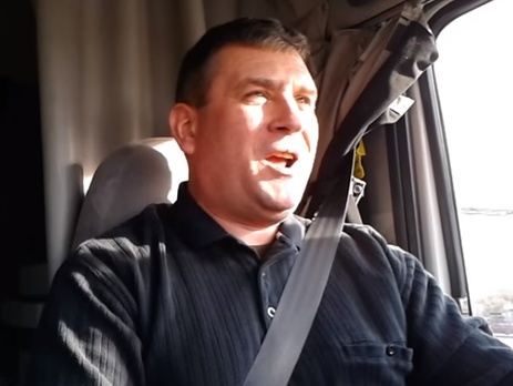 Поющий дальнобойщик: Рамзан Кадыров – ваш герой. В 16 лет он очень рано вас начал резать, как баранов