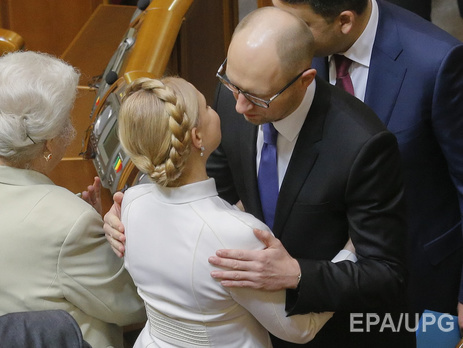 Тимошенко поддержала предложение Яценюка о референдуме по изменениям Конституции