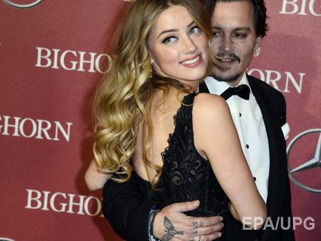 Депп бросил курить ради беременной жены – СМИ