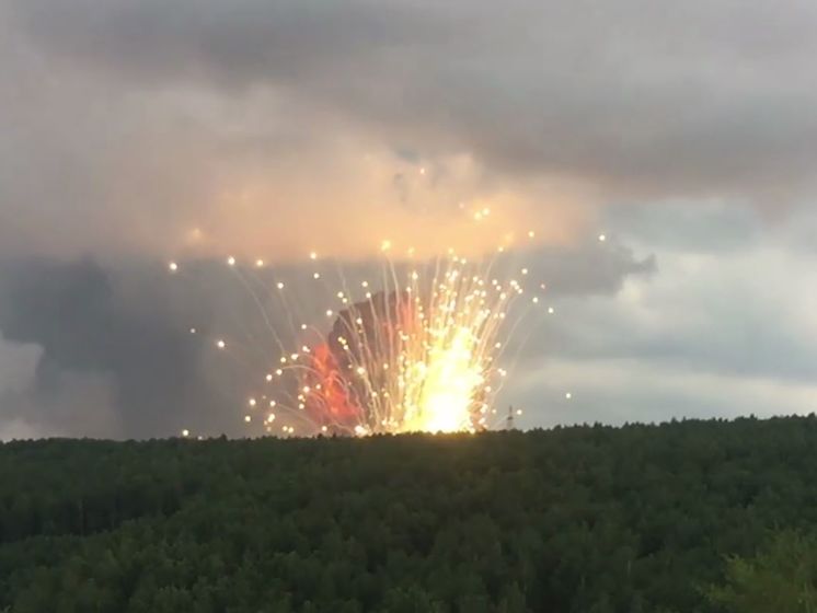 В Красноярском крае РФ произошел взрыв на территории военной части. СМИ сообщают о четырех пострадавших