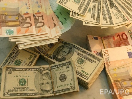 Нацбанк понизил курс гривны к доллару до 24,84 грн/$