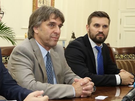 Гримм (на фото слева) руководит УПЛ с апреля 2018 года
