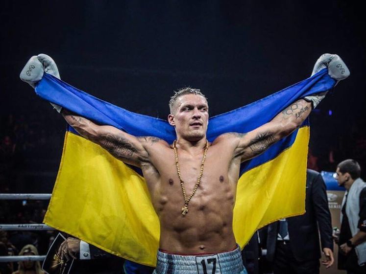 Украинский боксер Усик проведет дебютный поединок в супертяжелом весе 12 октября