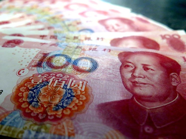 Китай ослабил курс юаня до 10-летнего минимума. Трамп обвинил Пекин в “валютных манипуляциях”