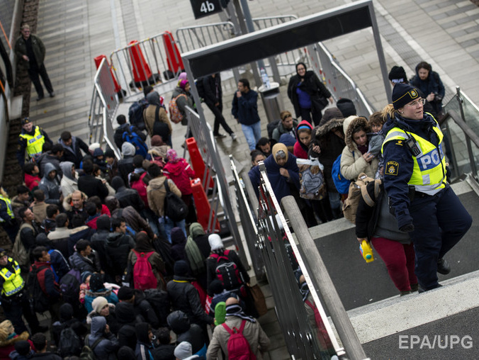 Швеция намерена депортировать 80 тысяч мигрантов