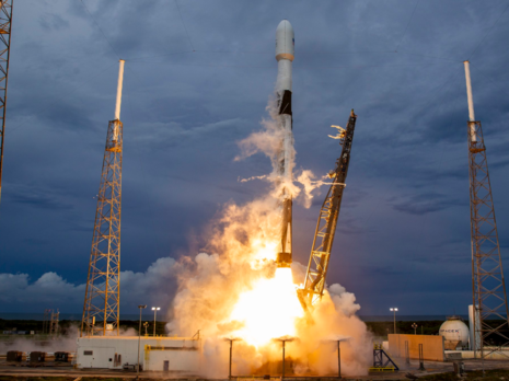 Ракета Falcon 9 вывела на орбиту спутник для расширения доступа к интернету в Африке