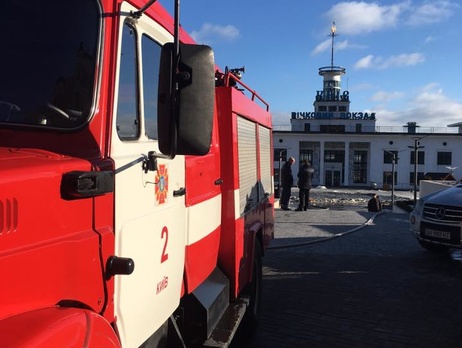 Администрация Речного вокзала в Киеве считает, что здание вокзала умышленно подожгли