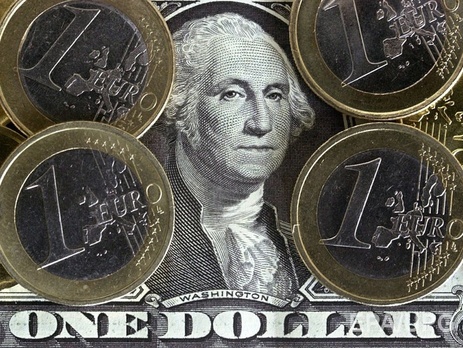 Курс гривны к доллару и евро упал до 11-месячного минимума