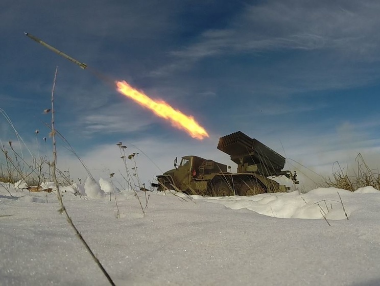 Украинские артиллеристы выполнили боевые стрельбы по морским целям