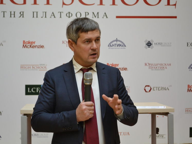 Адвокат Крючкова заявил, что по делу "Центрэнерго" собственным имуществом может ответить Порошенко