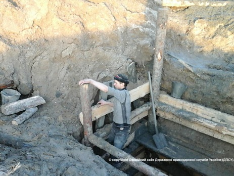 Госпогранслужба: В Житомирской области задержаны девятеро незаконных копателей янтаря