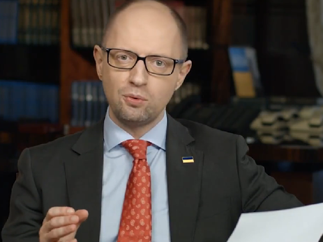 Яценюк: Ежедневно в ряды Вооруженных сил Украины по контракту вступают порядка 200 человек