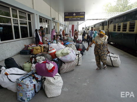Пакистан прервал железнодорожное сообщение с Индией