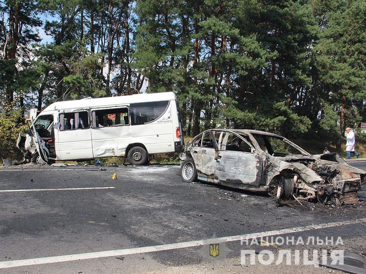 Унаслідок ДТП у Житомирській області постраждало 24 людини – поліція